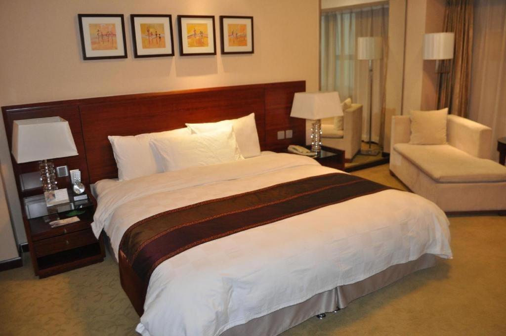 Ramada Plaza Shenyang Citycenter Екстериор снимка