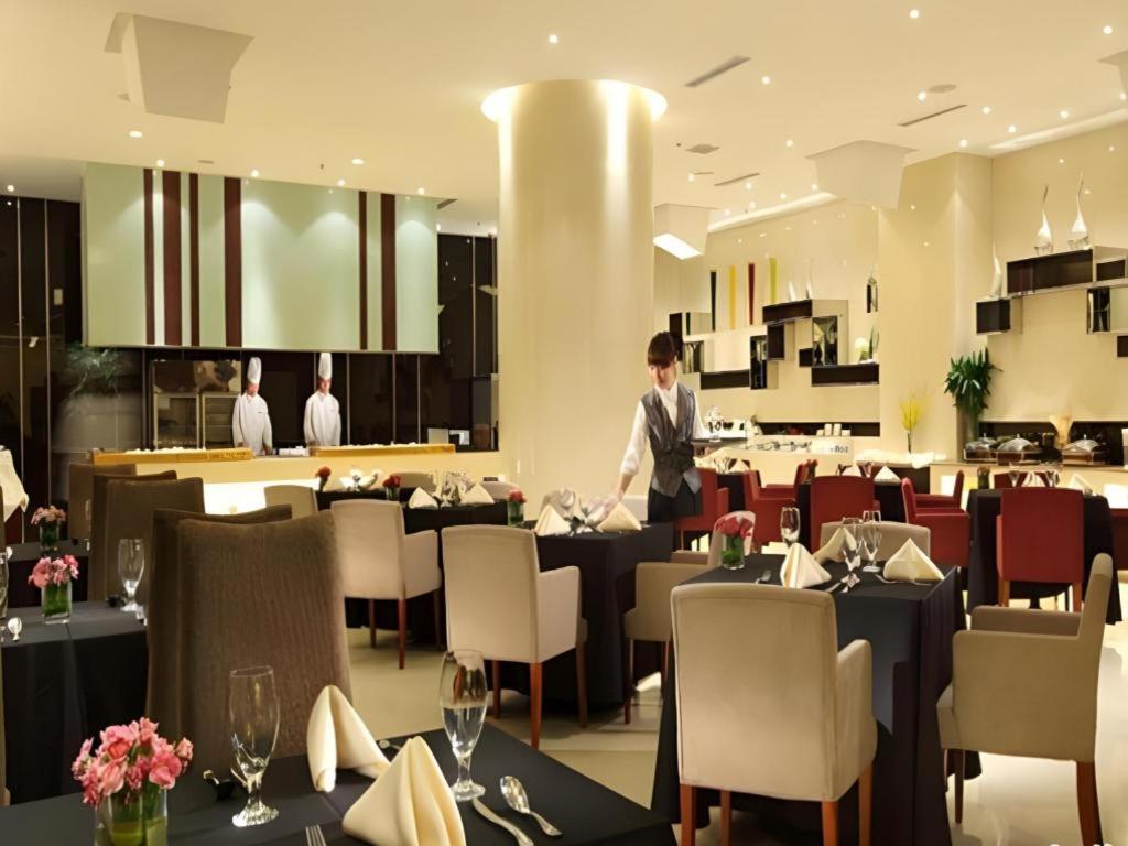 Ramada Plaza Shenyang Citycenter Екстериор снимка